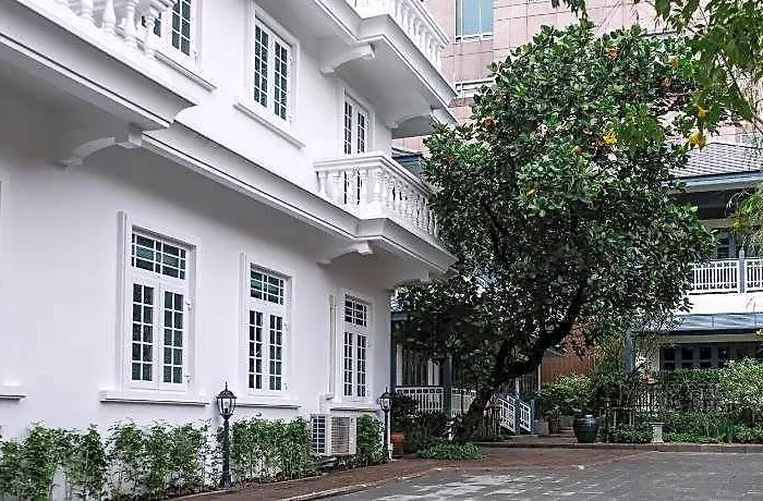 Baan Vajra Hotel